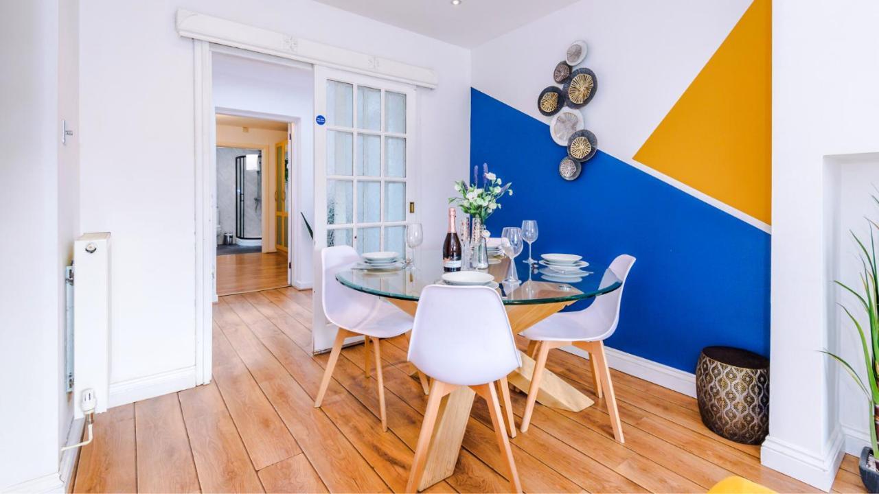 Newhall Road - 4 Bedroom Chester Home - Parking Wervin Екстериор снимка