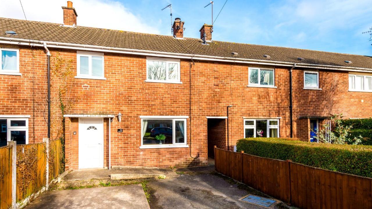 Newhall Road - 4 Bedroom Chester Home - Parking Wervin Екстериор снимка